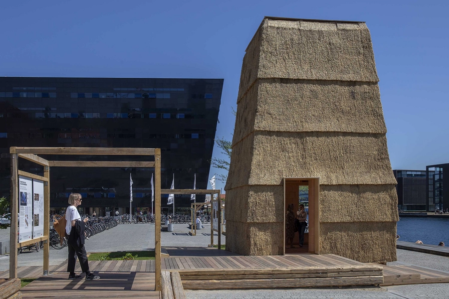 From 4 to 1 Planet - Tækkede Teglblokke 