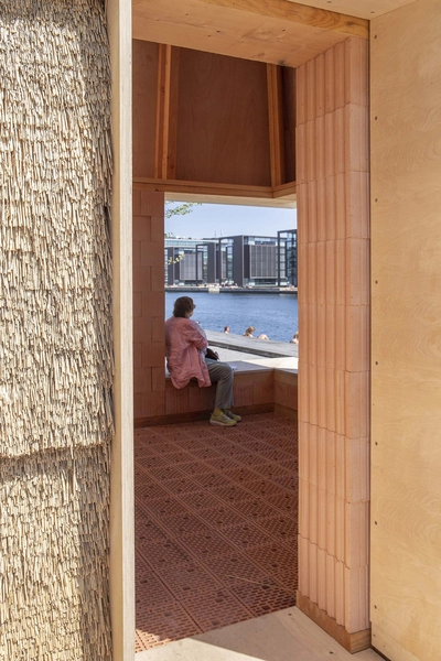 From 4 to 1 Planet - Tækkede Teglblokke 