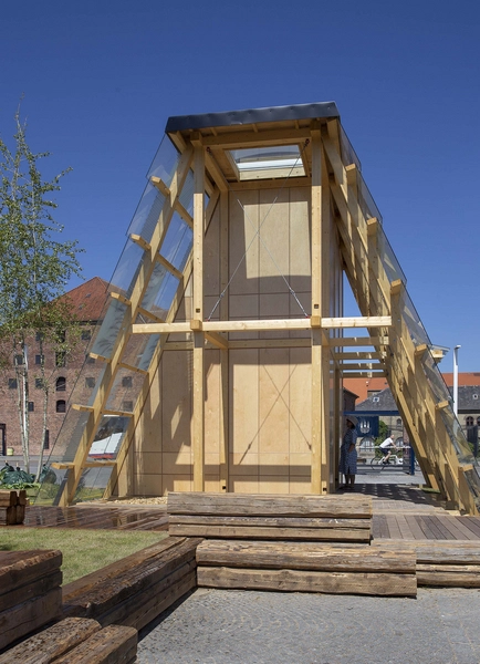 From 4 to 1 Planet - Den planetære pavillon 