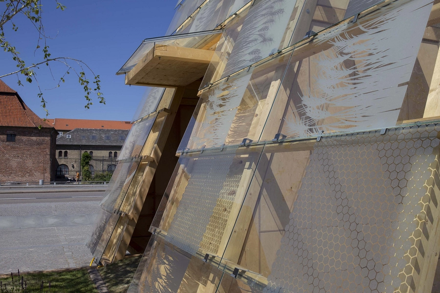 From 4 to 1 Planet - Den planetære pavillon 