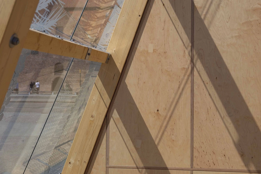 From 4 to 1 Planet - Den planetære pavillon 