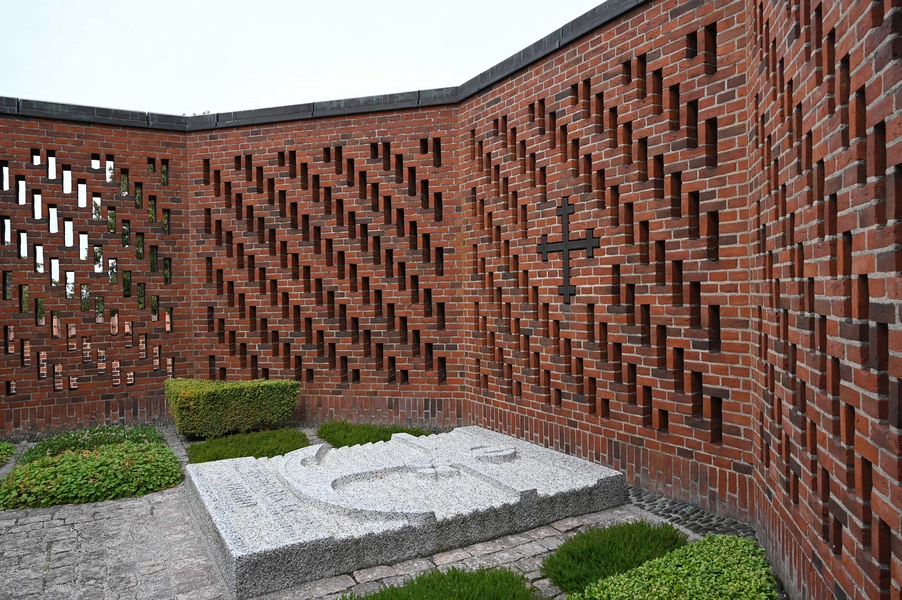 Gravmonument for Frederik IX 