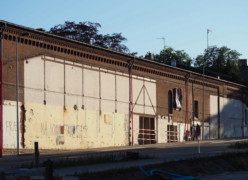 Rød Lagerbygning Foto: 2016