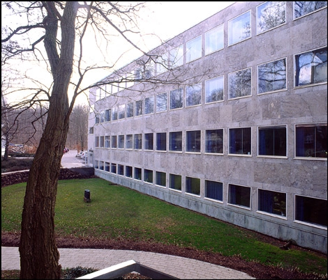 Rudersdal Rådhus - Søllerød Rådhus Administrationsfløjens bagside.