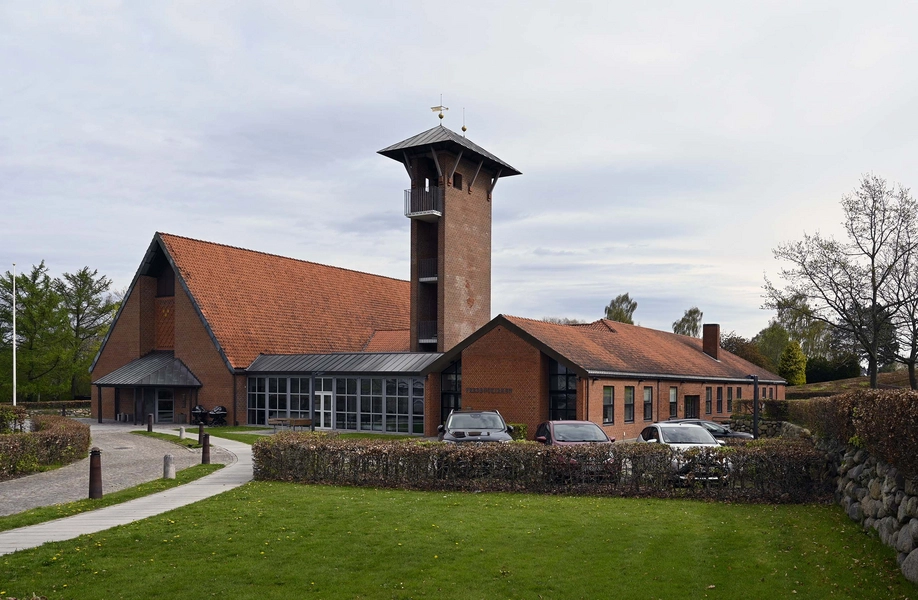 Fredenskirken i Viby Alle fotos er fra 2024.