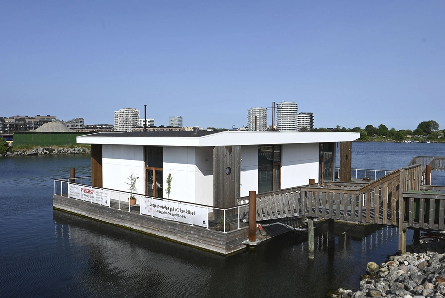 Kirkeskibet 2450 Fotos: 2023