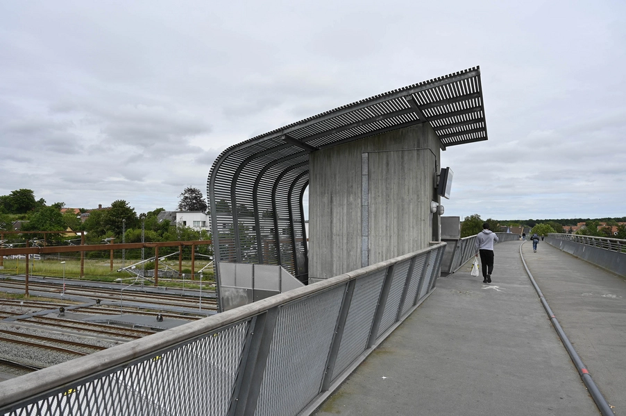 Cykel- og fodgængerbro ved Næstved Station Foto: 2024