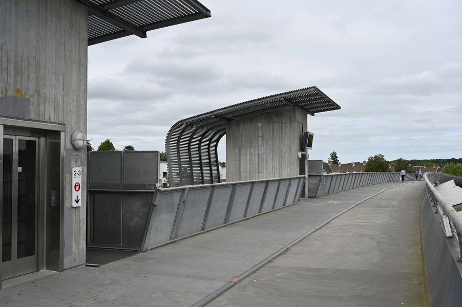 Cykel- og fodgængerbro ved Næstved Station Foto: 2024