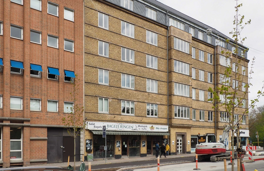 Peter Bangs Vej 18-20 og Lindevangs Allé 1 