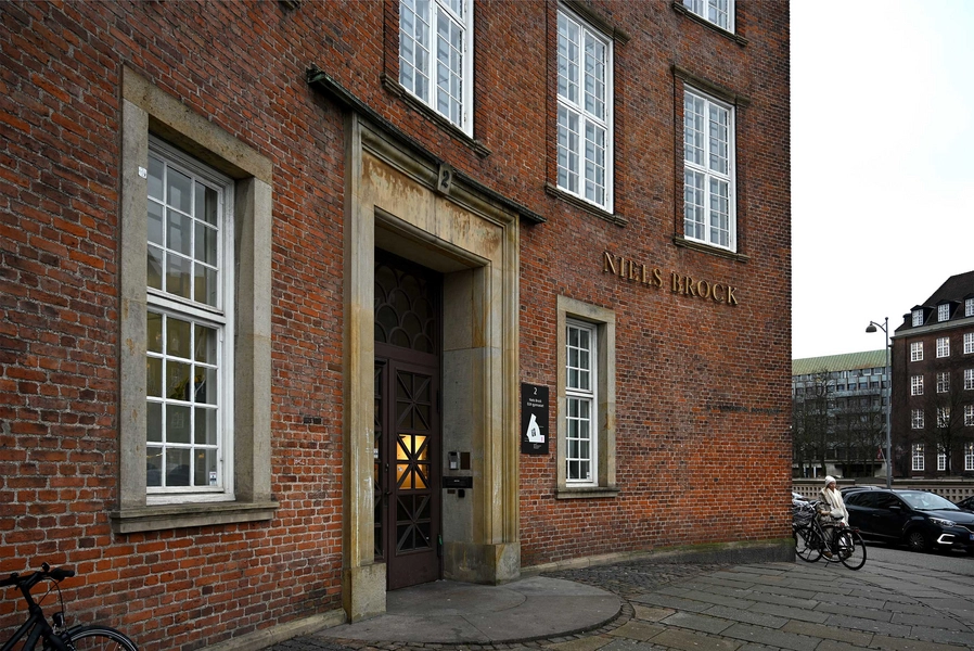 H. C. Andersens Boulevard 2 