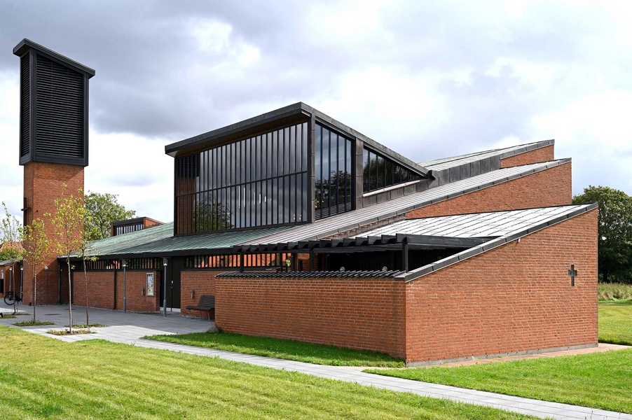 Halskov Kirke Alle fotos er fra 2024.