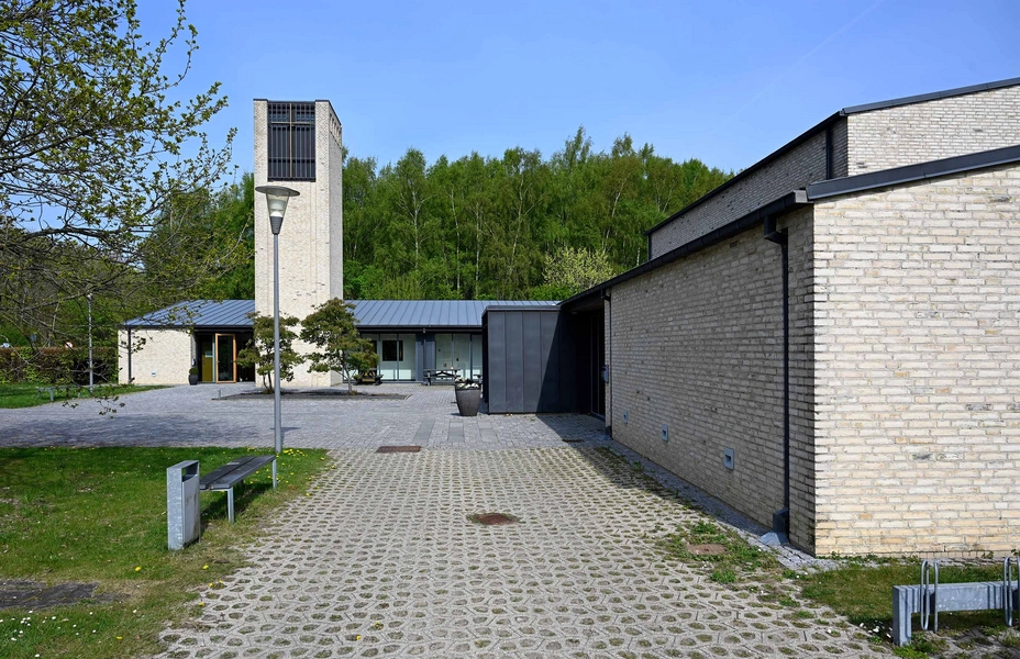 Grønnevang Kirke og Sognehus Alle fotos er fra 2025.