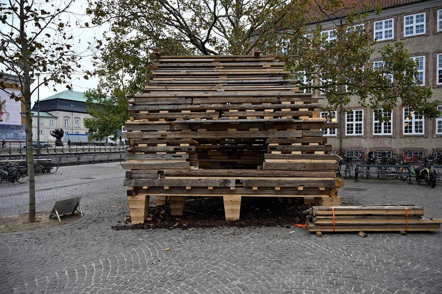 Barn Again - Slow Pavilions 