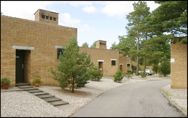 Romerhusene (Kingohusene) Tilkørselsvej.