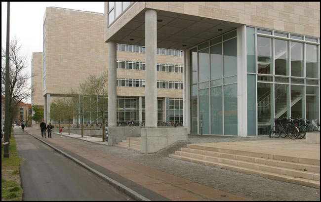 Det Humanistiske Fakultet - KUA Sideindgang