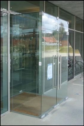 Hadsten Idræts- og Kulturhus Sløjfen Hovedindgang