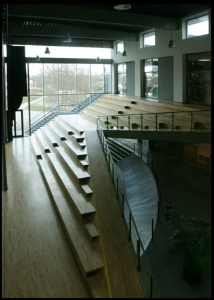 Hadsten Idræts- og Kulturhus Sløjfen Trappe