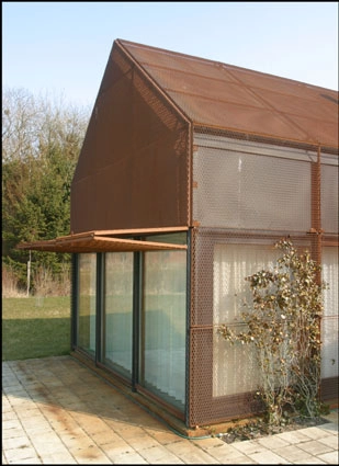 Fritidshus i Dyngby Detalje af hushjørne