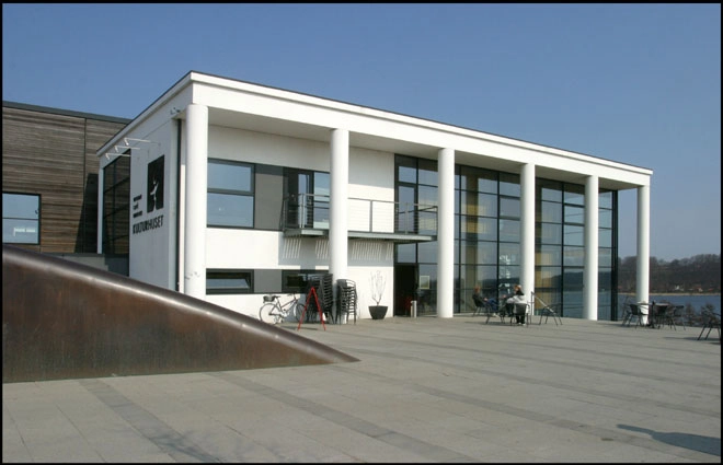 Kulturhuset Skanderborg Facade mod Torv