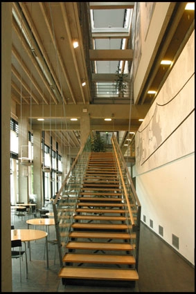 SDU Odense - Det Sundhedsvidenskabelige Fakultet Ligeløbstrappe