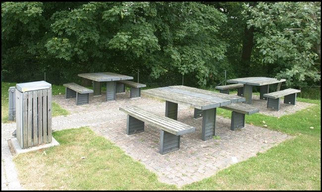 Toiletbygning Borde og bænke