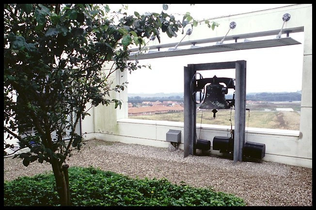 Enghøj kirke Klokkeophæng