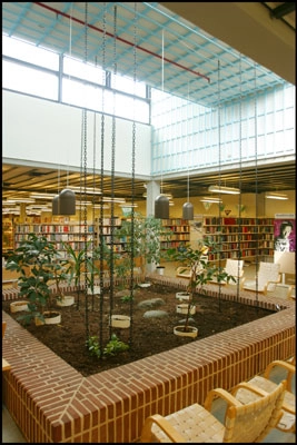 Nakskov Uddannelsescenter Bibliotek, interiør