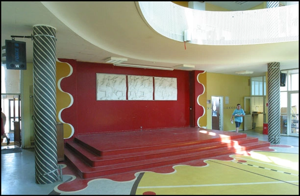 Skolen ved Sundet Scene