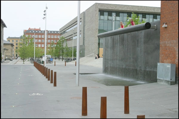 Solbjerg Plads Regnmur