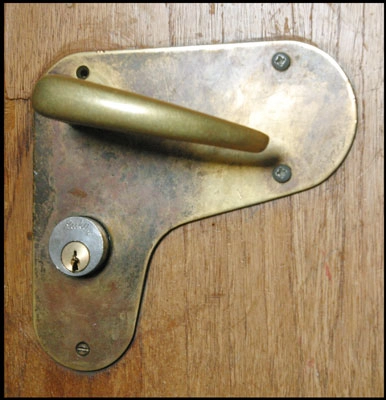 Voldparkens Skole - Energicenter Voldparken Dørgreb