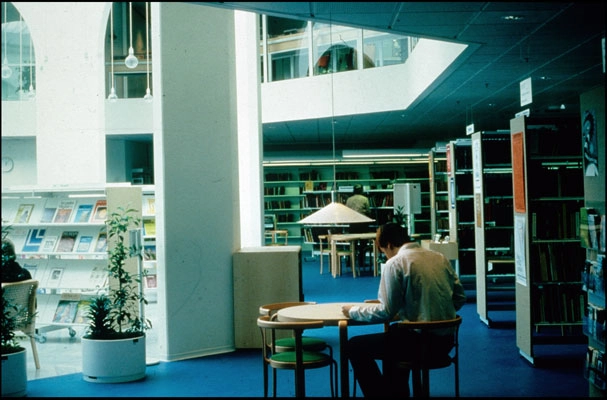 Tårnby Hovedbibliotek Læsesal