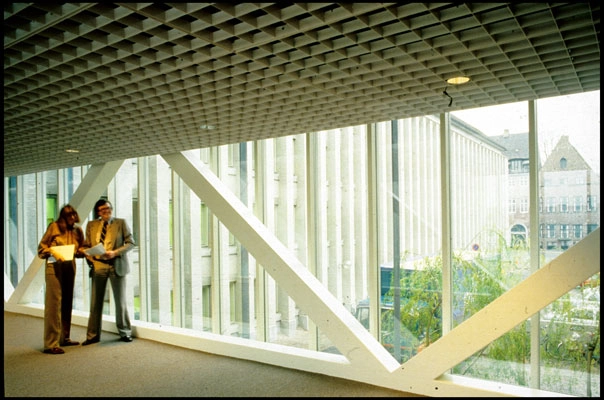 Udenrigsministeriet Forbindelsesgang, indvendig