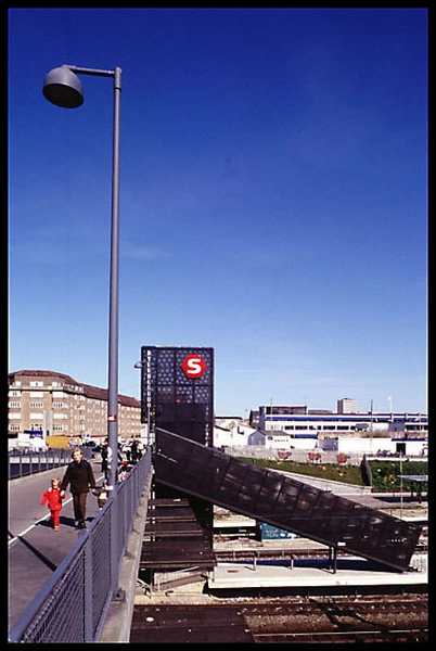 Dybbølsbro Station Elevator og trappe