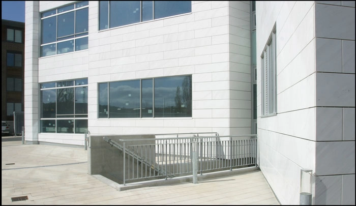 Den Hvide Facet Facadeudsnit