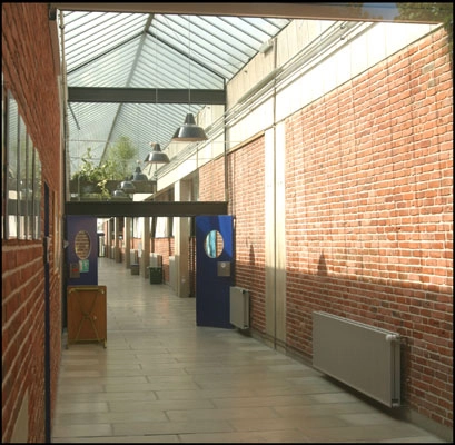 Risskov Amtsgymnasium Overdækket gang II