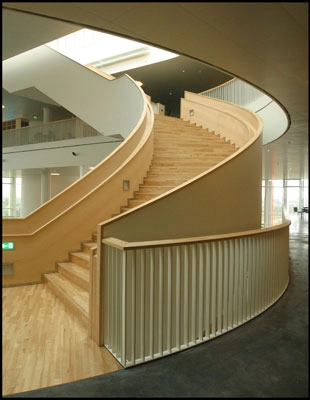 Ørestad Gymnasium Spindeltrappen III