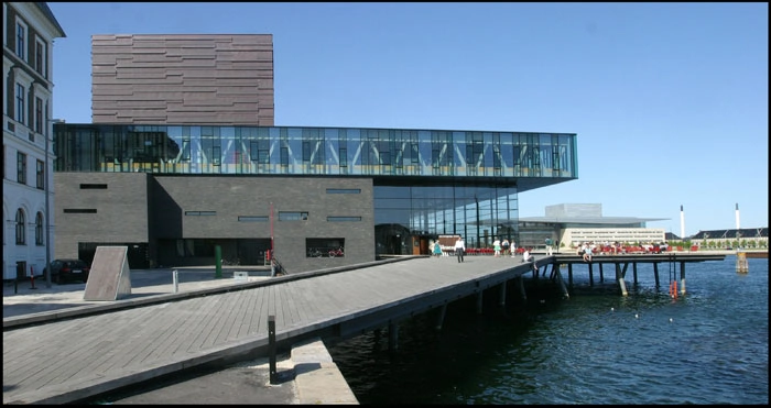 Det Kongelige Teater – Skuespilhuset Rampe