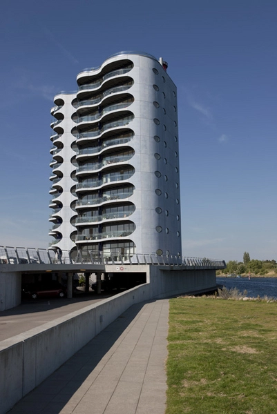 Metropolis Nedkørsel til p-kælder