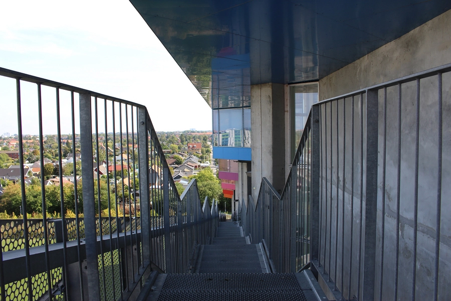 Bjerget Offentlig trappe op langs facaden