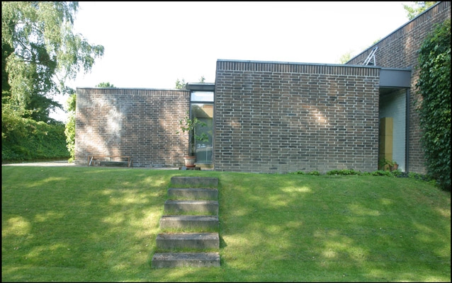 Knud Holschers hus Terræn.