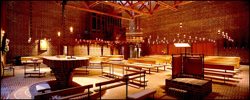 Islev Kirke Møblering