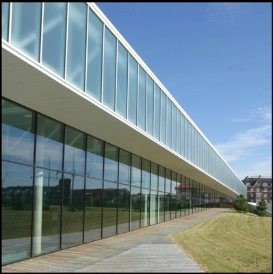 Bellahøj Svømmestadion Østfacade