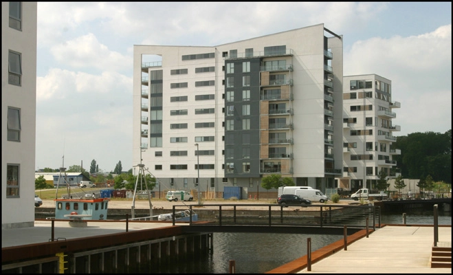 Promenadebyen. Stævnen og Broen 