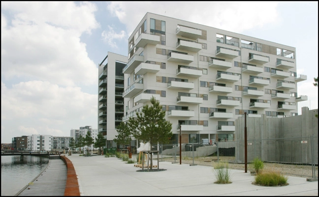 Promenadebyen. Stævnen og Broen 