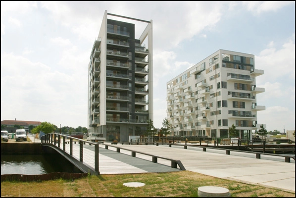 Promenadebyen. Stævnen og Broen 