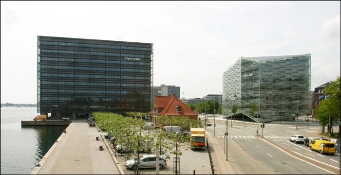 Krystallen Nykedits to bygninger