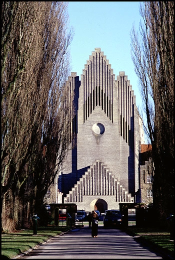 Grundtvigs Kirke - Grundtvigskirken Kirkegårdsalleen