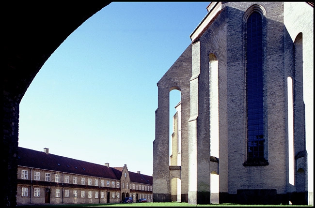 Grundtvigs Kirke - Grundtvigskirken Stræbepiller