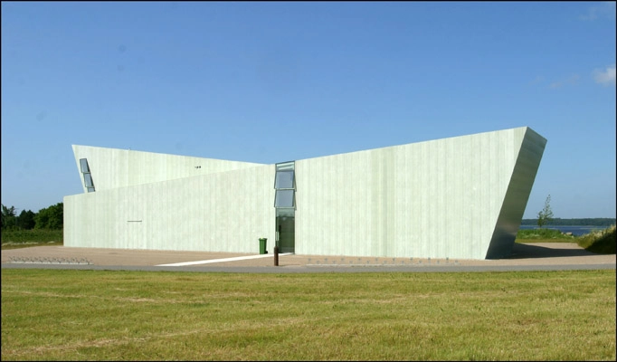 Hellig Kors Kirke Total set fra øst