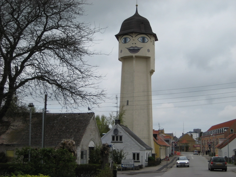 Vandtårnet i Sakskøbing Ansigtet i gråvejr